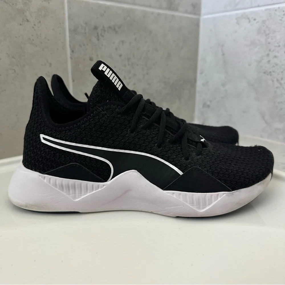 Puma Women’s Black Sneakers Size 8
